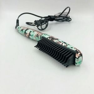 Calista Tools Triangle Heated Detangler